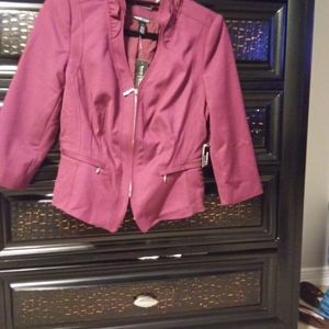 NEW WHITE HOUSE BLACK MARKET